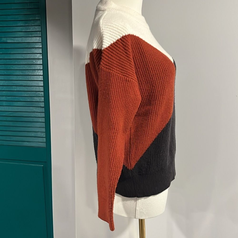 Sophie Rue NWOT color block crew neck Sweater - Black, White, and Red - XS - Picture 3 of 8